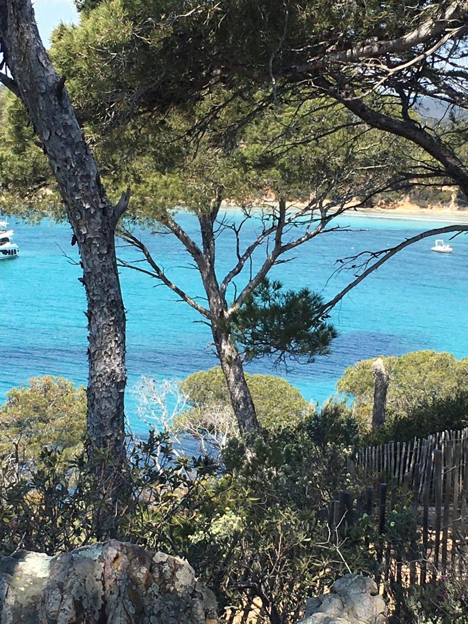 לה לבאנדו Appartement T3 Lumineux Traversant Totalement Neuf En Face De La Plage Front De Mer Vue Sur Les Iles Vue Mer Panoramique Assuree Residence De La Plage Centre Ville Du Lavandou 3Eme Etage Avec Ascenseur Appartement T3 מראה חיצוני תמונה